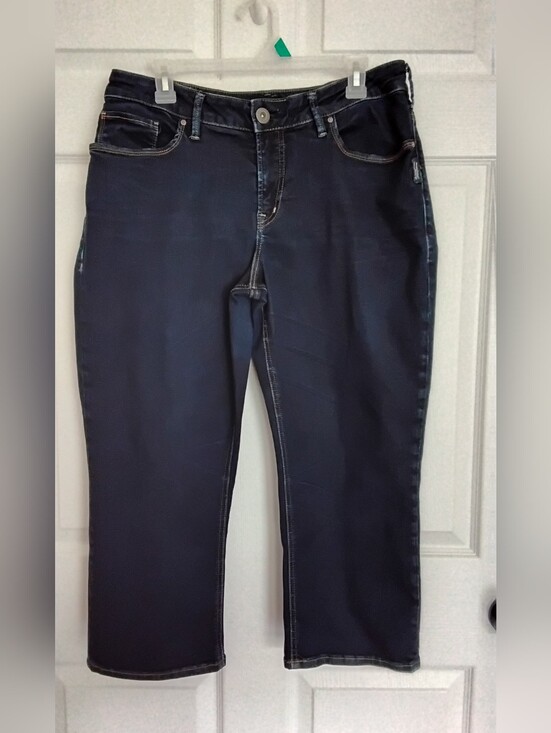 Avery Denim - Women's Avery Dark Wash Straight-Leg Capri